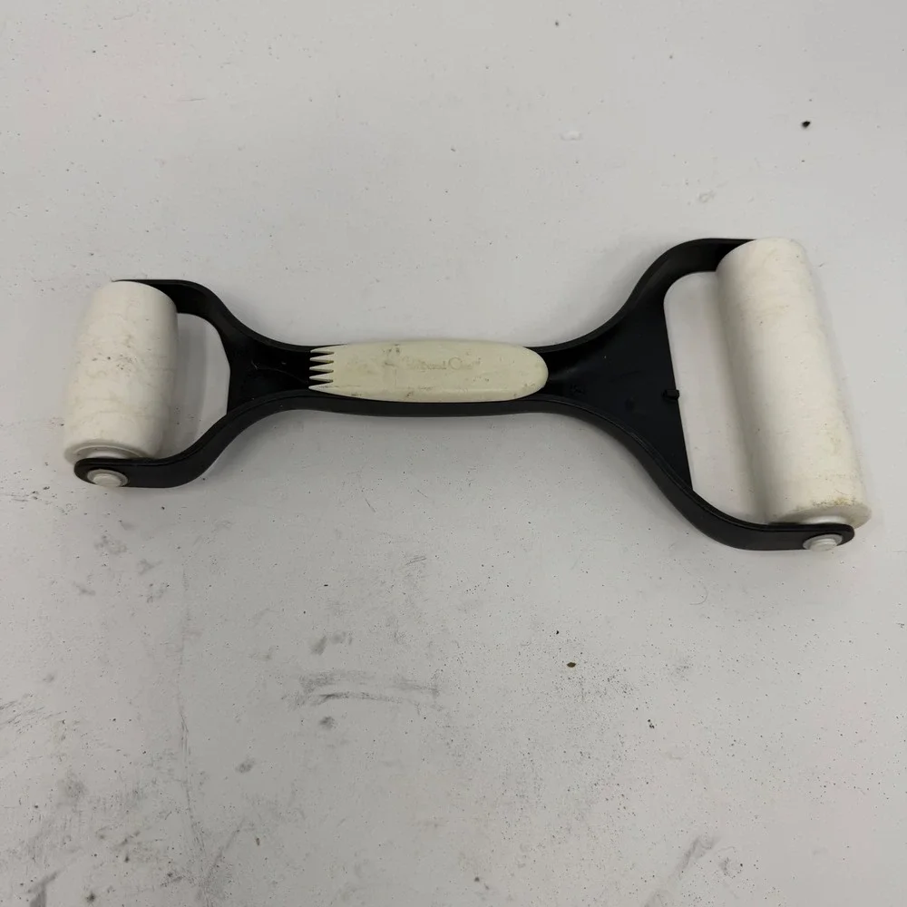 The Pampered Chef Bakers Roller 1485 Double Sided Pastry Pizza Dough Tool Black